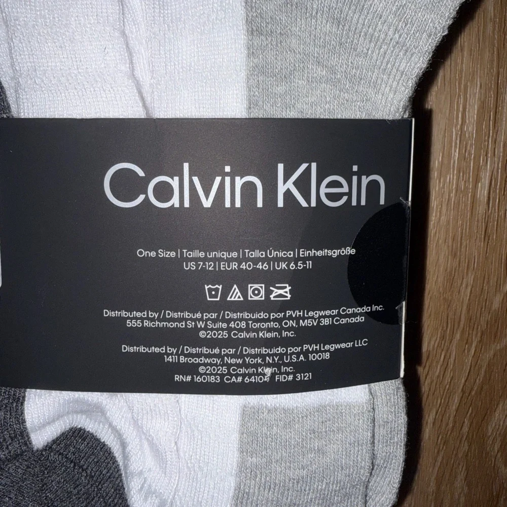 Calvin Klein Men’s Cushion Crew Socks 5 Pair Pack US 7–12 New in Package